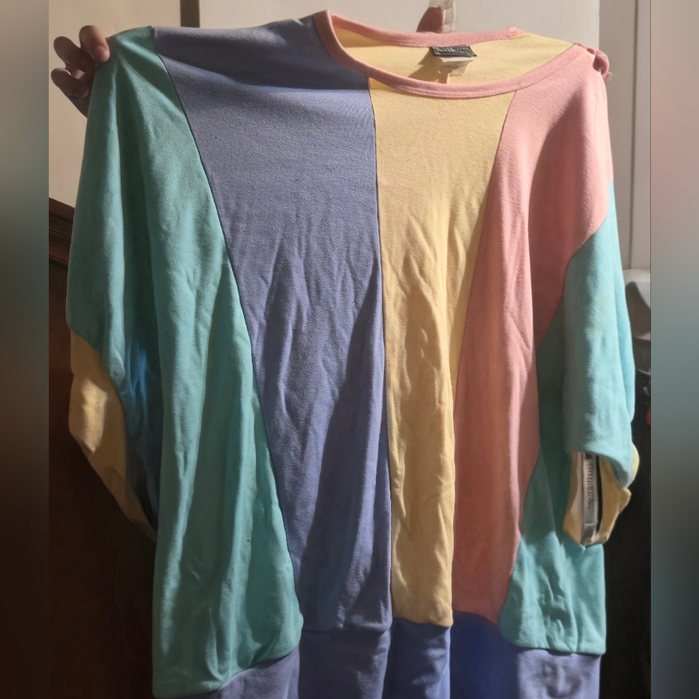 Vintage Short Sleeve Bat Wing Colorblock Top- Women's XL- Soft
